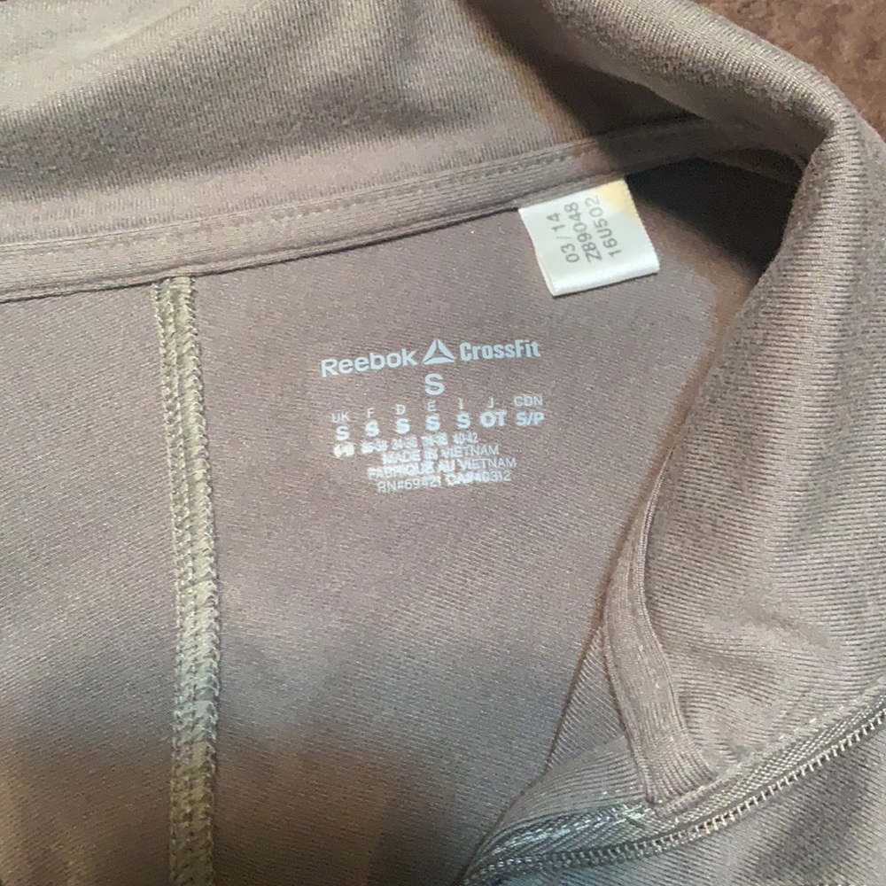 Reebok Pull Over - image 2